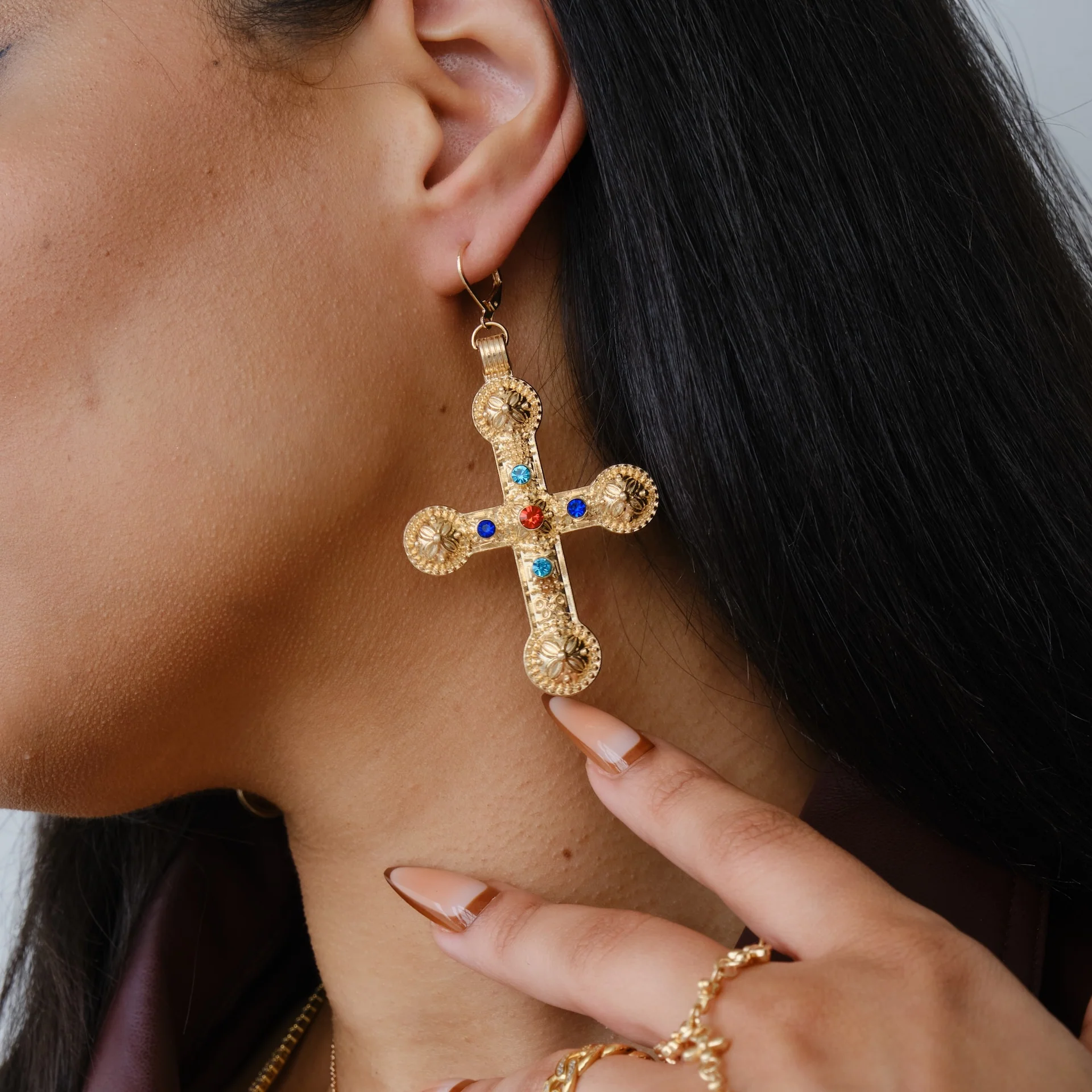 The Renaissance Cross Earrings - Image 4