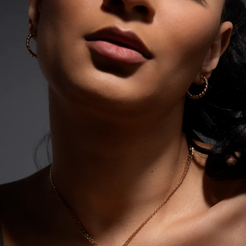 The Twisted Hoop Earrings - Image 5